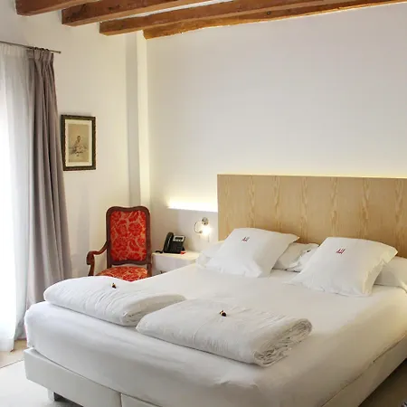 Hotel Ah Art 4*