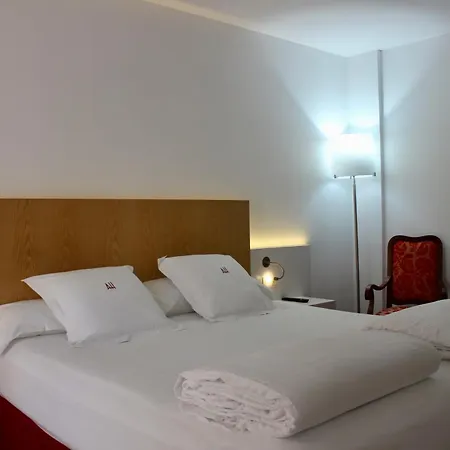 Ah Art Hotel 4*