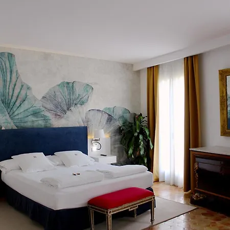 Hotel Ah Art 4*