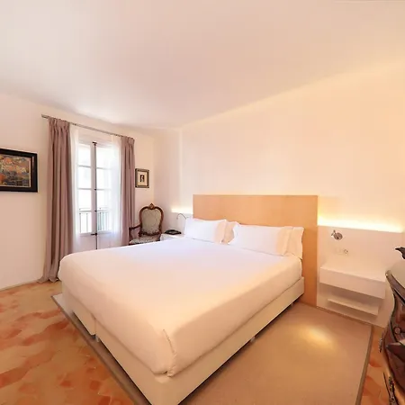 Ah Art Hotel 4*